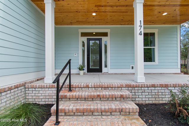 174 Shadowood Court SE, Bolivia, NC 28422
