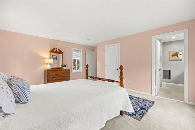 12 Steepletree Ln 12, Wayland, MA 01778