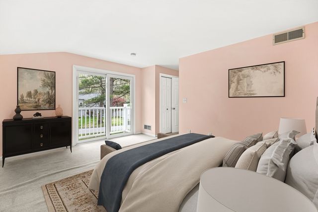 12 Steepletree Ln 12, Wayland, MA 01778