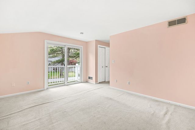 12 Steepletree Ln 12, Wayland, MA 01778