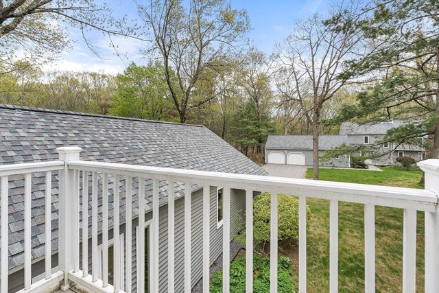 12 Steepletree Ln 12, Wayland, MA 01778
