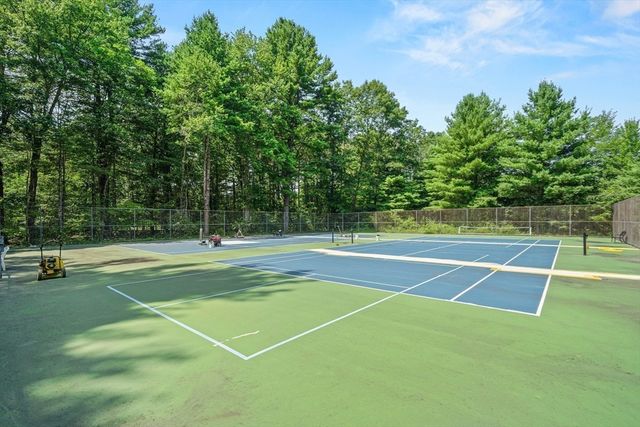 12 Steepletree Ln 12, Wayland, MA 01778