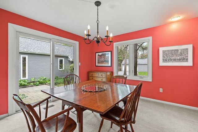 12 Steepletree Ln 12, Wayland, MA 01778