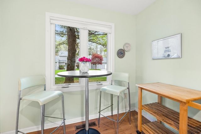 12 Steepletree Ln 12, Wayland, MA 01778
