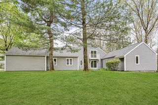 12 Steepletree Ln 12, Wayland, MA 01778