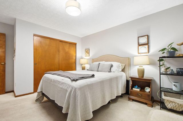 7973 Brookpoint Place, Westerville, OH 43081