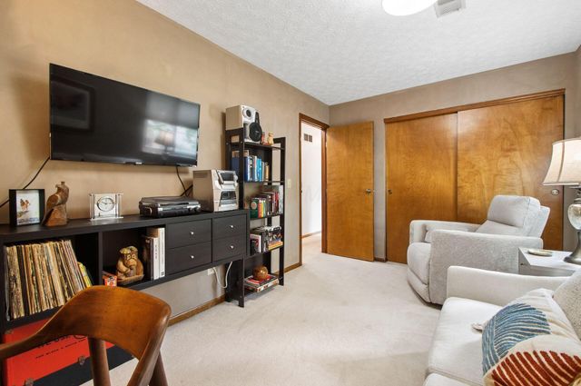 7973 Brookpoint Place, Westerville, OH 43081