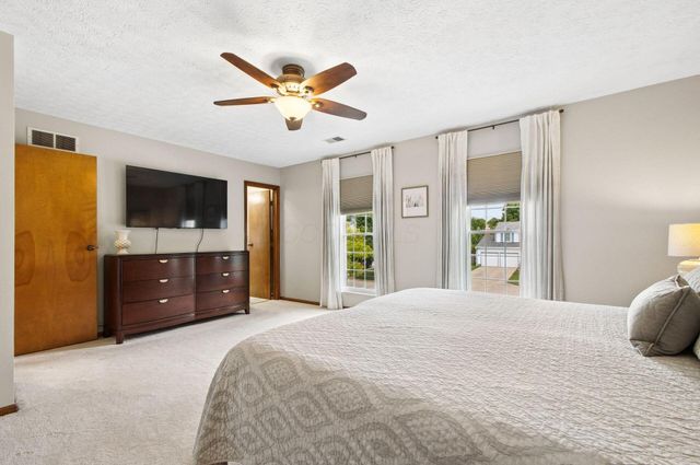 7973 Brookpoint Place, Westerville, OH 43081