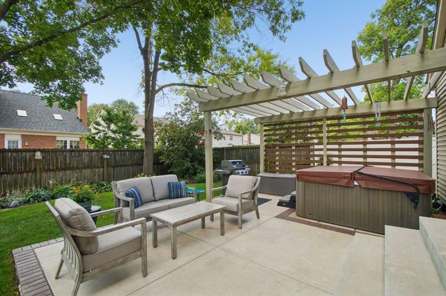 7973 Brookpoint Place, Westerville, OH 43081