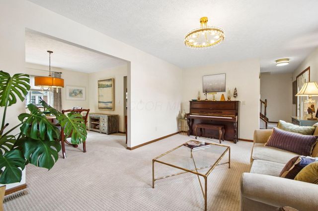7973 Brookpoint Place, Westerville, OH 43081