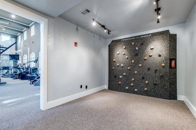 3003 Memorial Court 1225, Houston, TX 77007