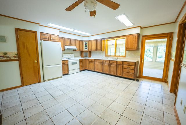 1978 Laurel Creek RD, Pilot, VA 24138