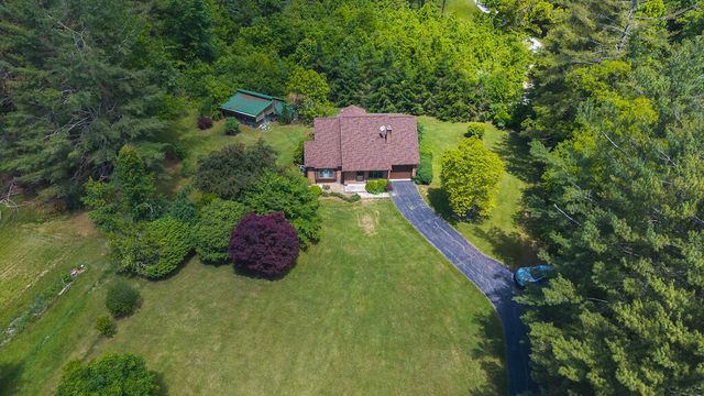 1978 Laurel Creek RD, Pilot, VA 24138