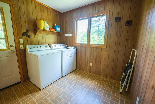 1978 Laurel Creek RD, Pilot, VA 24138