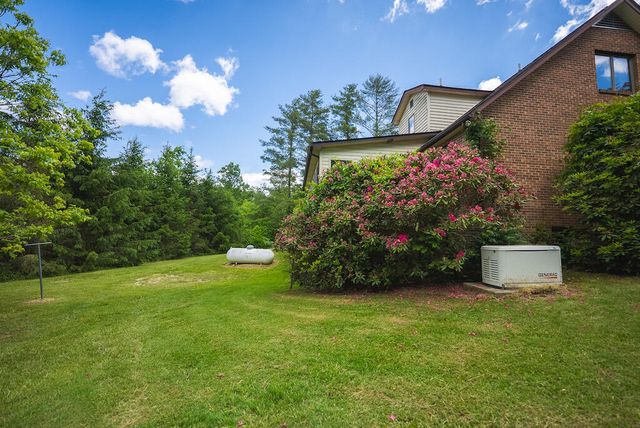 1978 Laurel Creek RD, Pilot, VA 24138