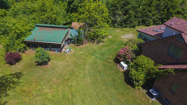 1978 Laurel Creek RD, Pilot, VA 24138