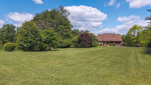1978 Laurel Creek RD, Pilot, VA 24138