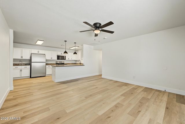 10810 N 73RD Drive, Peoria, AZ 85345