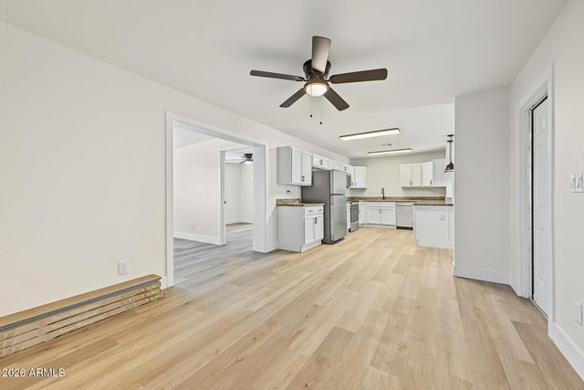 10810 N 73RD Drive, Peoria, AZ 85345