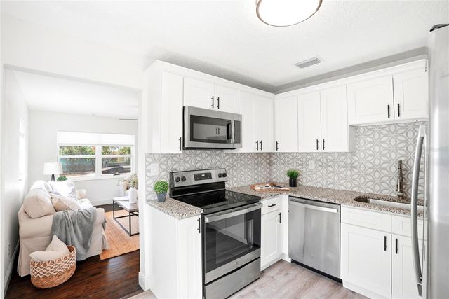 2444 32ND AVENUE N, St Petersburg, FL 33713