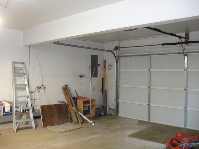 10026 Nadina Drive SE, Huntsville, AL 35803