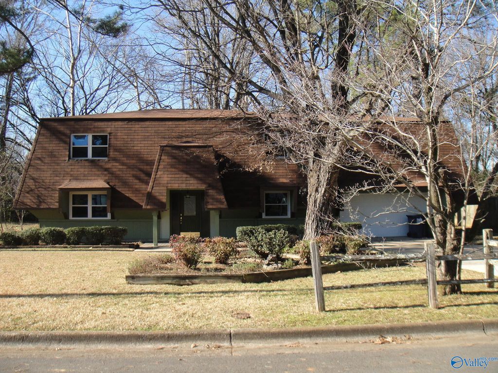 10026 Nadina Drive SE, Huntsville, AL 35803