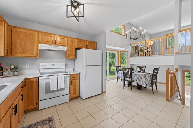 10607 56th Street NE, Albertville, MN 55301