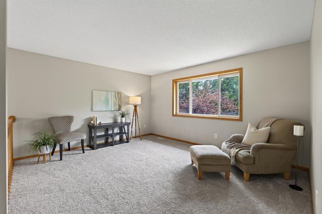 10607 56th Street NE, Albertville, MN 55301