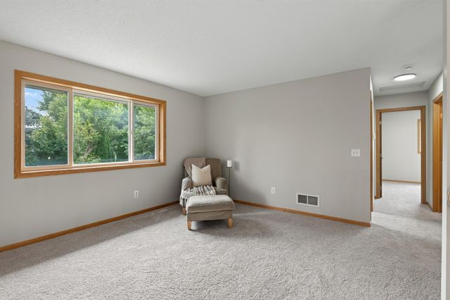 10607 56th Street NE, Albertville, MN 55301