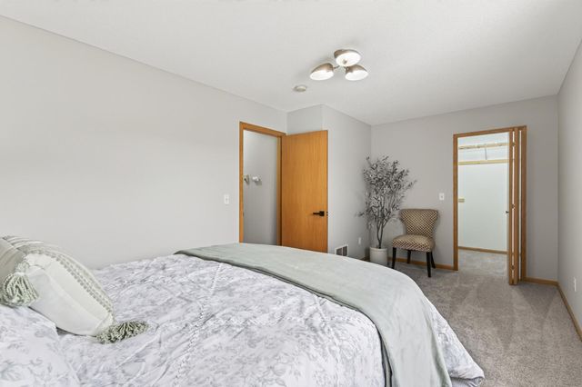 10607 56th Street NE, Albertville, MN 55301