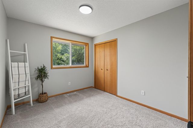 10607 56th Street NE, Albertville, MN 55301