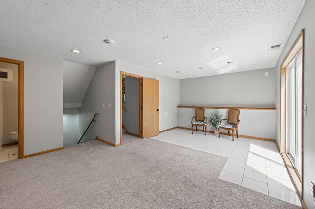 10607 56th Street NE, Albertville, MN 55301