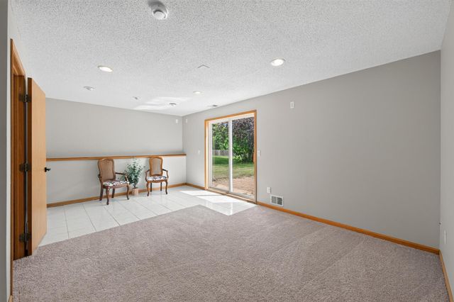 10607 56th Street NE, Albertville, MN 55301