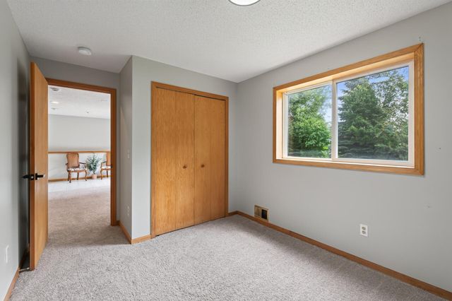 10607 56th Street NE, Albertville, MN 55301
