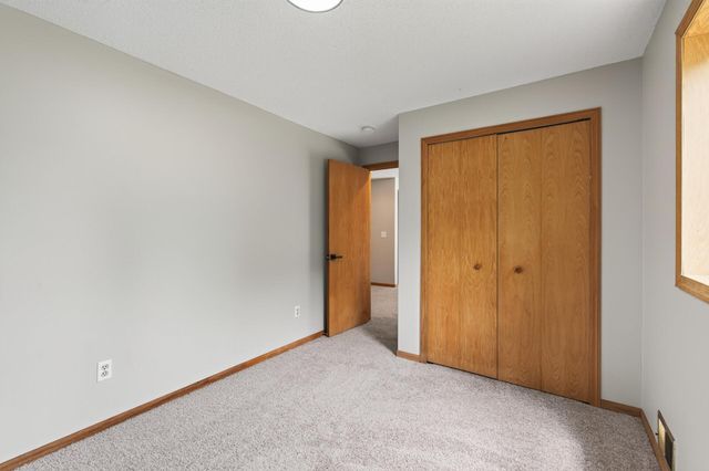 10607 56th Street NE, Albertville, MN 55301