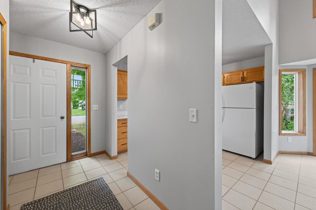 10607 56th Street NE, Albertville, MN 55301