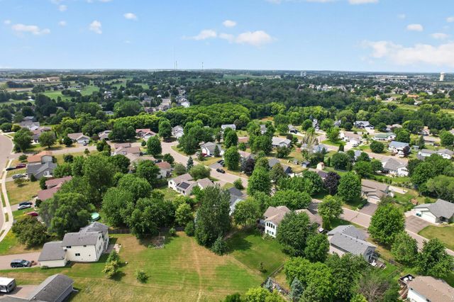 10607 56th Street NE, Albertville, MN 55301