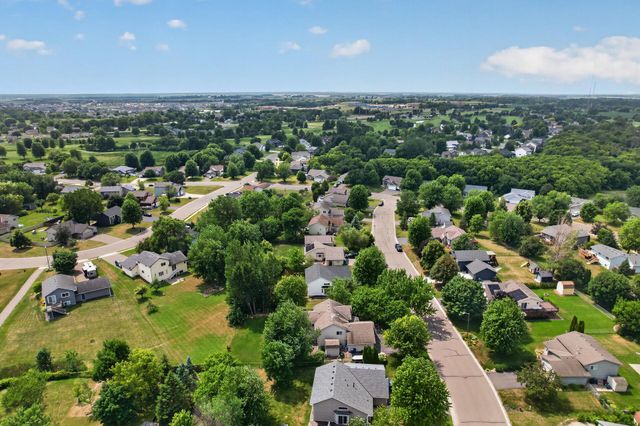 10607 56th Street NE, Albertville, MN 55301