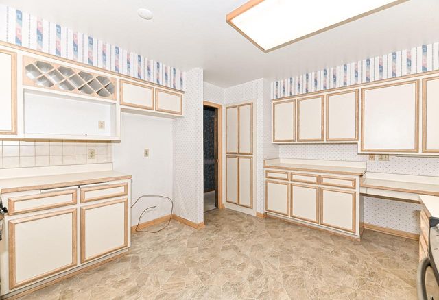 S63W16525 College AVENUE, Muskego, WI 53150