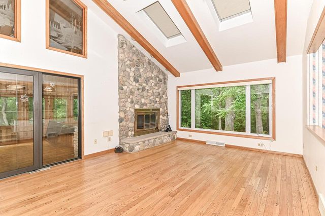 S63W16525 College AVENUE, Muskego, WI 53150