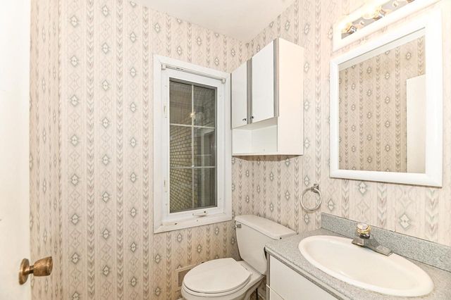 S63W16525 College AVENUE, Muskego, WI 53150