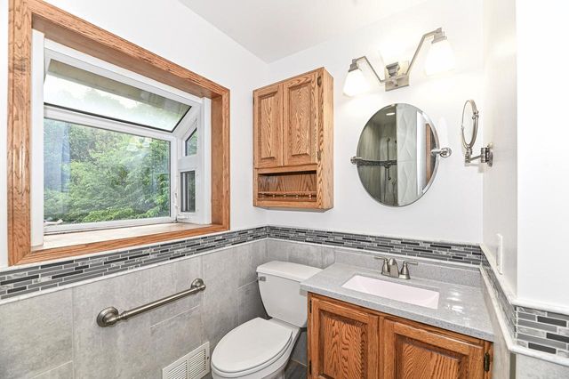 S63W16525 College AVENUE, Muskego, WI 53150
