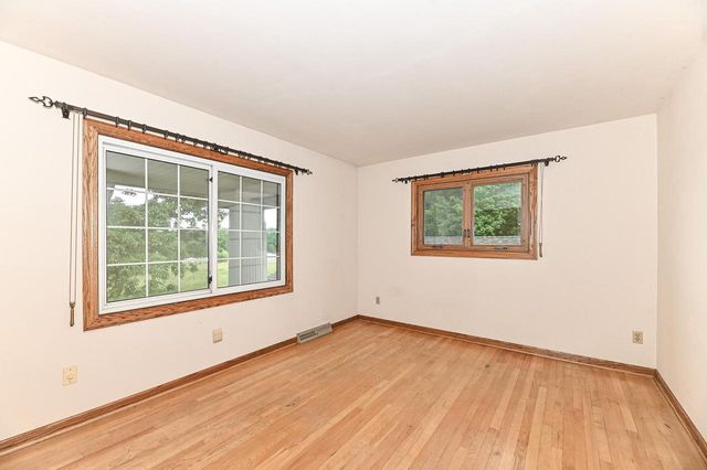 S63W16525 College AVENUE, Muskego, WI 53150