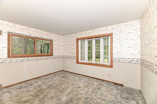 S63W16525 College AVENUE, Muskego, WI 53150