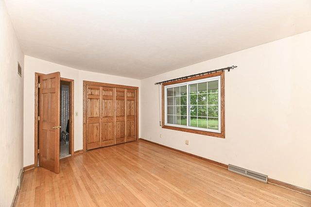 S63W16525 College AVENUE, Muskego, WI 53150
