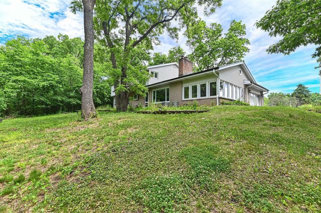 S63W16525 College AVENUE, Muskego, WI 53150