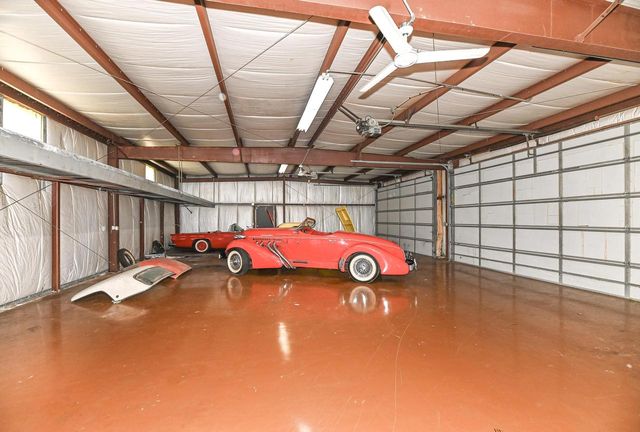 S63W16525 College AVENUE, Muskego, WI 53150