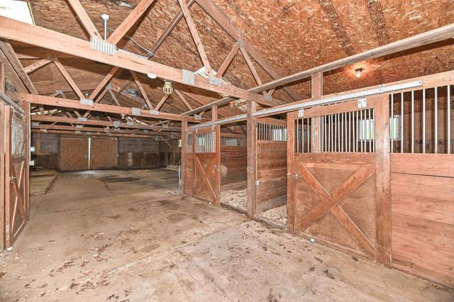 S63W16525 College AVENUE, Muskego, WI 53150