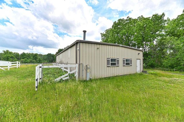 S63W16525 College AVENUE, Muskego, WI 53150