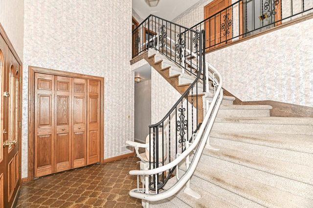 S63W16525 College AVENUE, Muskego, WI 53150